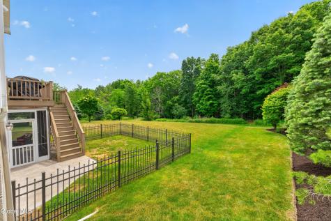 19 Addison Way Rexford NY 12148