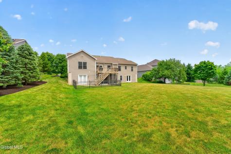 19 Addison Way Rexford NY 12148