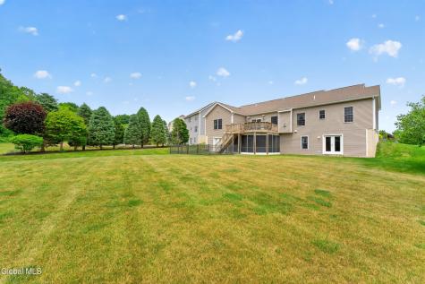 19 Addison Way Rexford NY 12148
