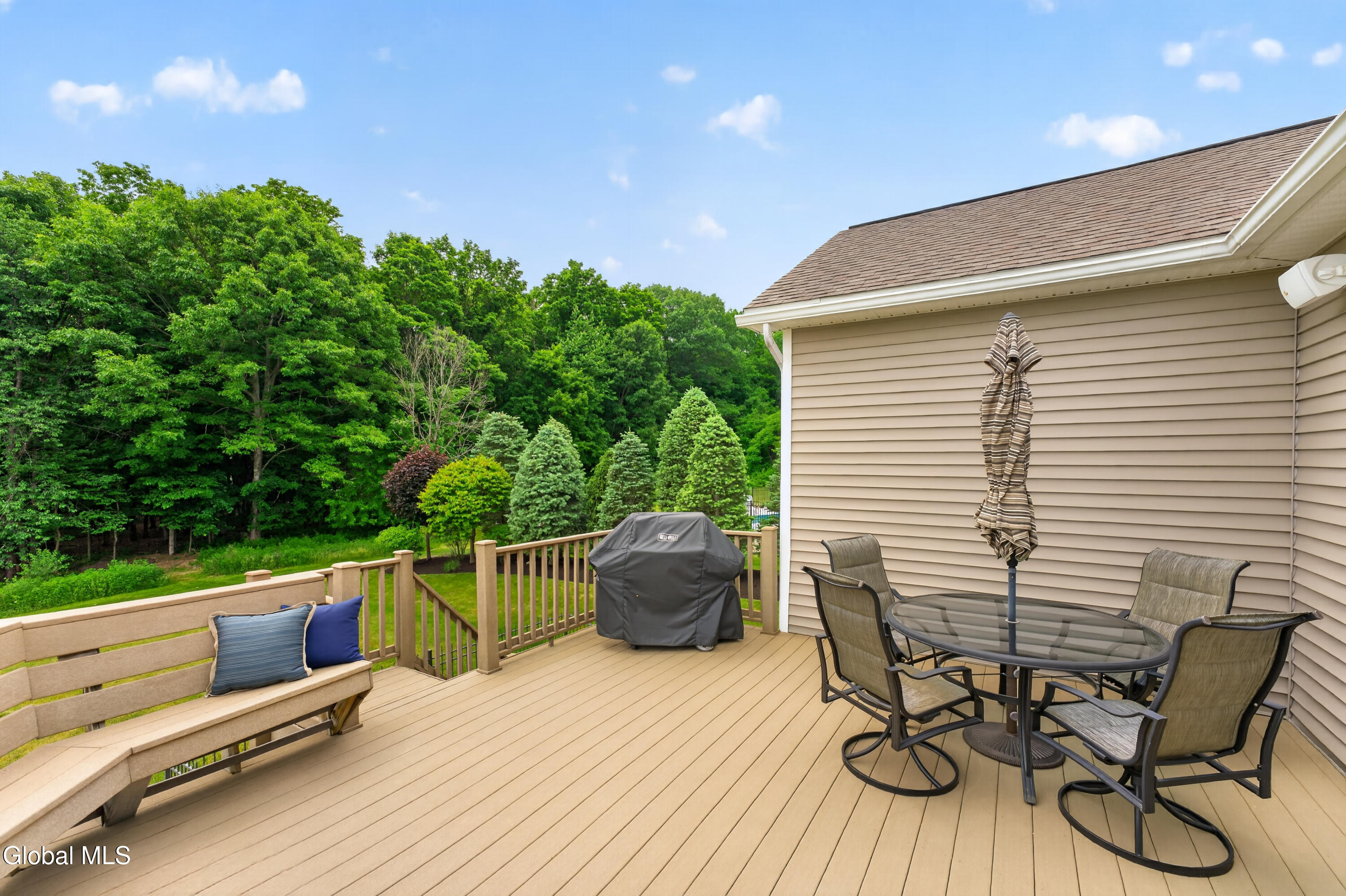 19 Addison Way Rexford NY 12148