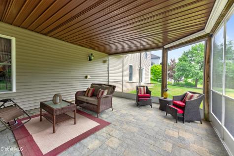 19 Addison Way Rexford NY 12148