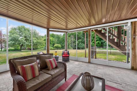 19 Addison Way Rexford NY 12148