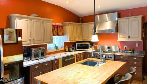 136 Jefferson Street Saratoga Springs NY 12866