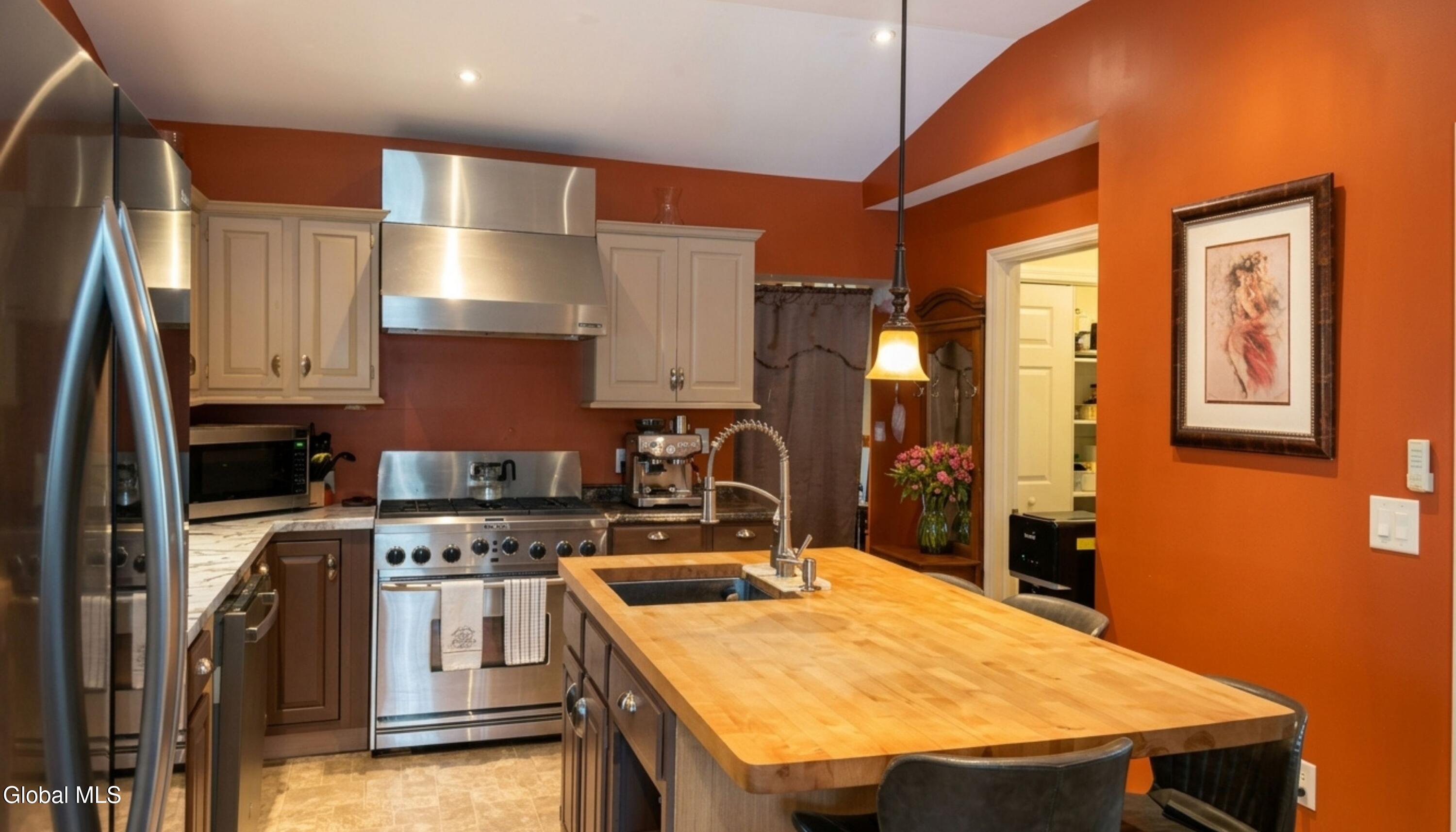 136 Jefferson Street Saratoga Springs NY 12866