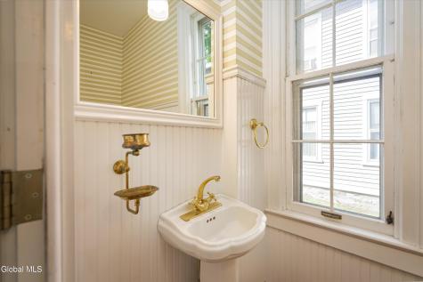 157 Spring Street Saratoga Springs NY 12866
