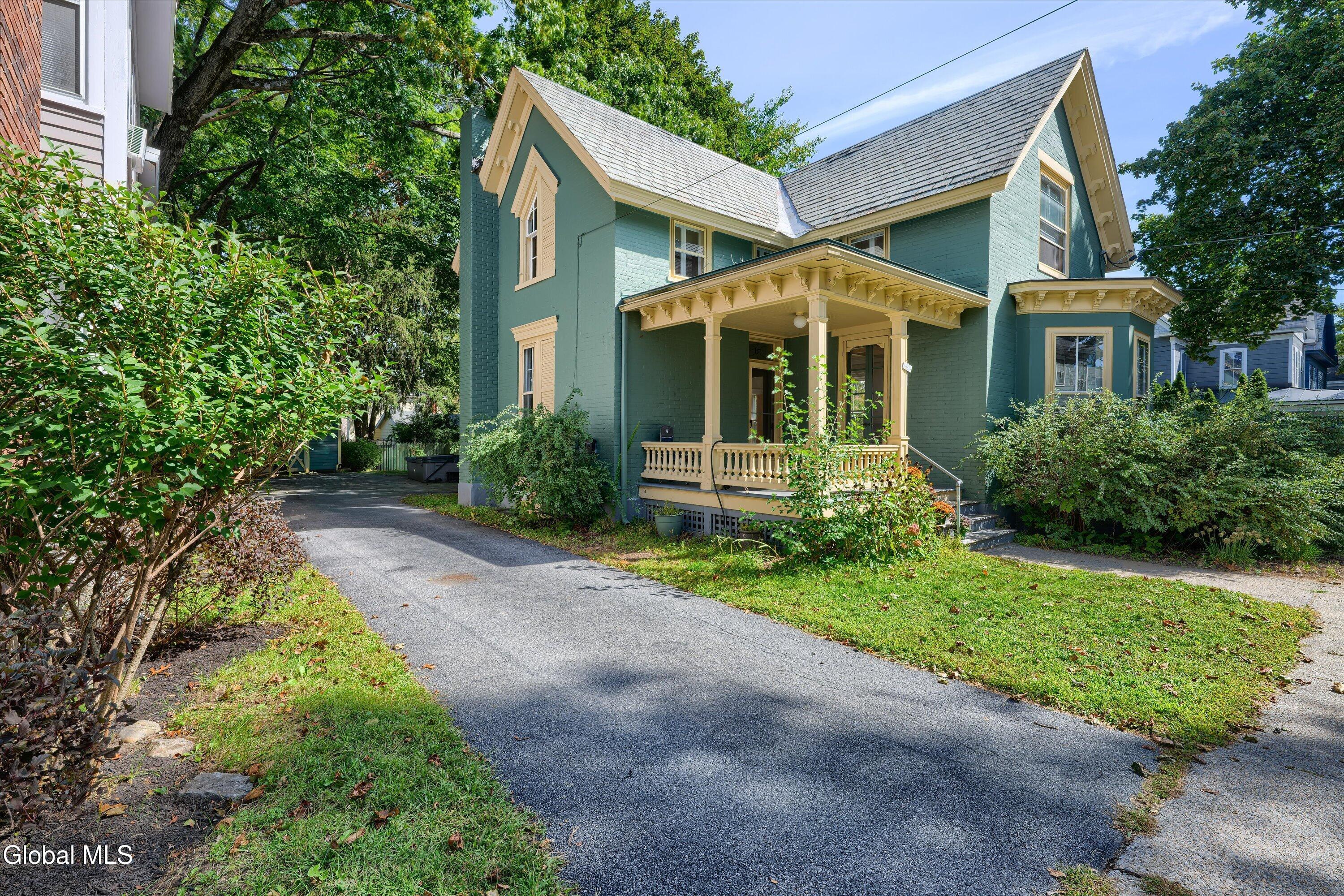 157 Spring Street Saratoga Springs NY 12866