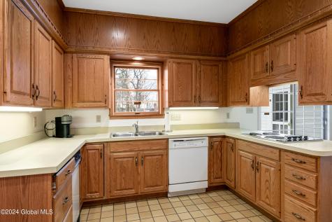 660 N Broadway Saratoga Springs NY 12866