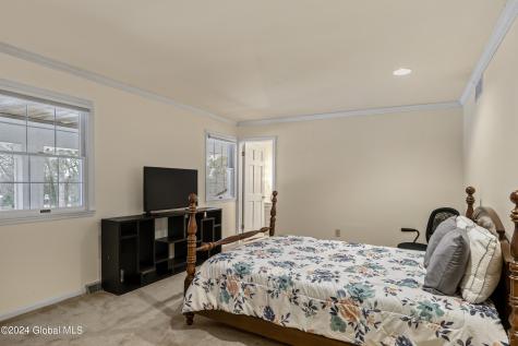 660 N Broadway Saratoga Springs NY 12866