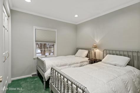 660 N Broadway Saratoga Springs NY 12866