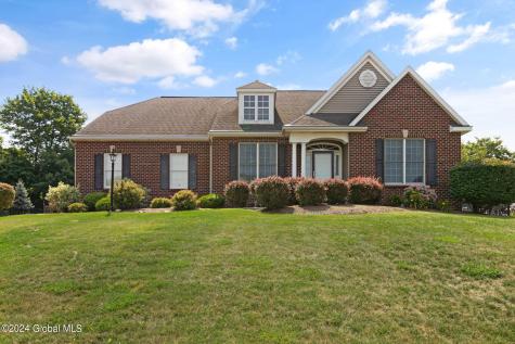 5 Wallbrook Court Cohoes NY 12047