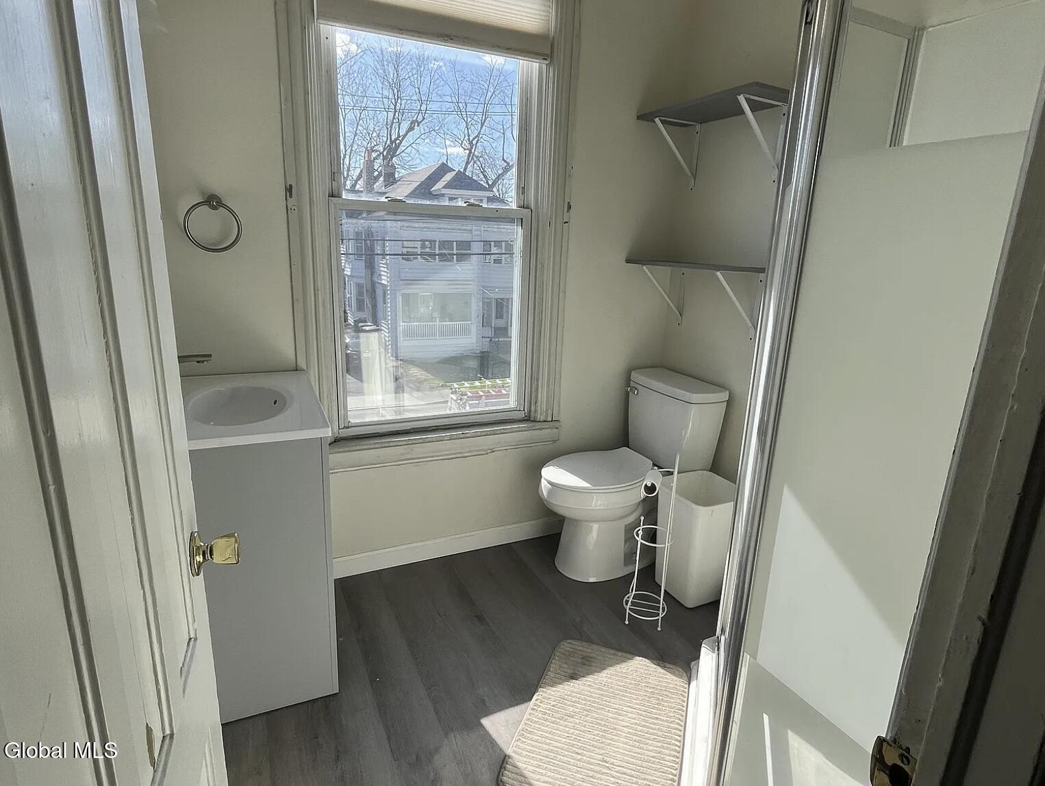 6 S Lake Avenue Troy NY 12180