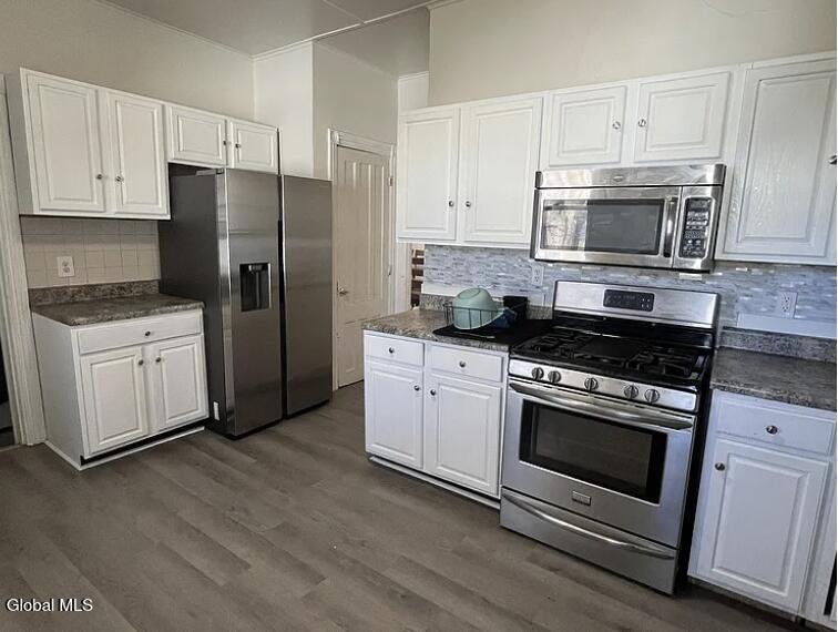 6 S Lake Avenue Troy NY 12180