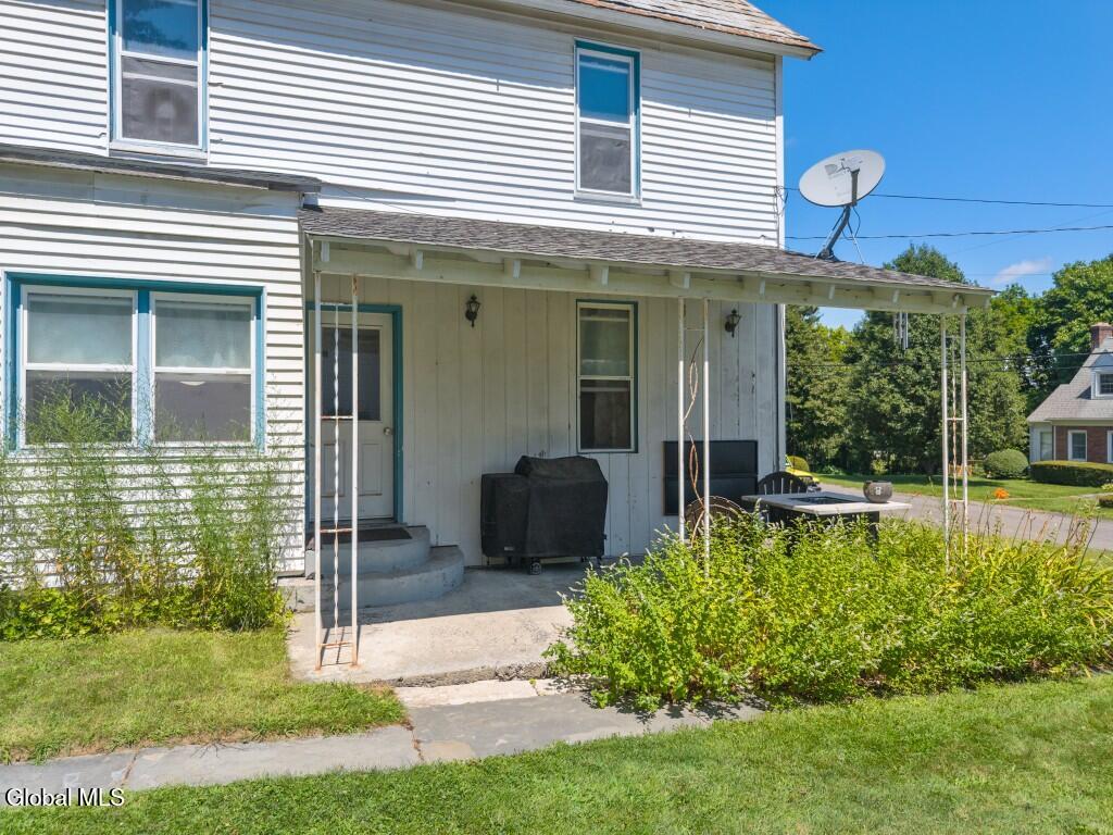 23 Western Avenue Ravena NY 12143