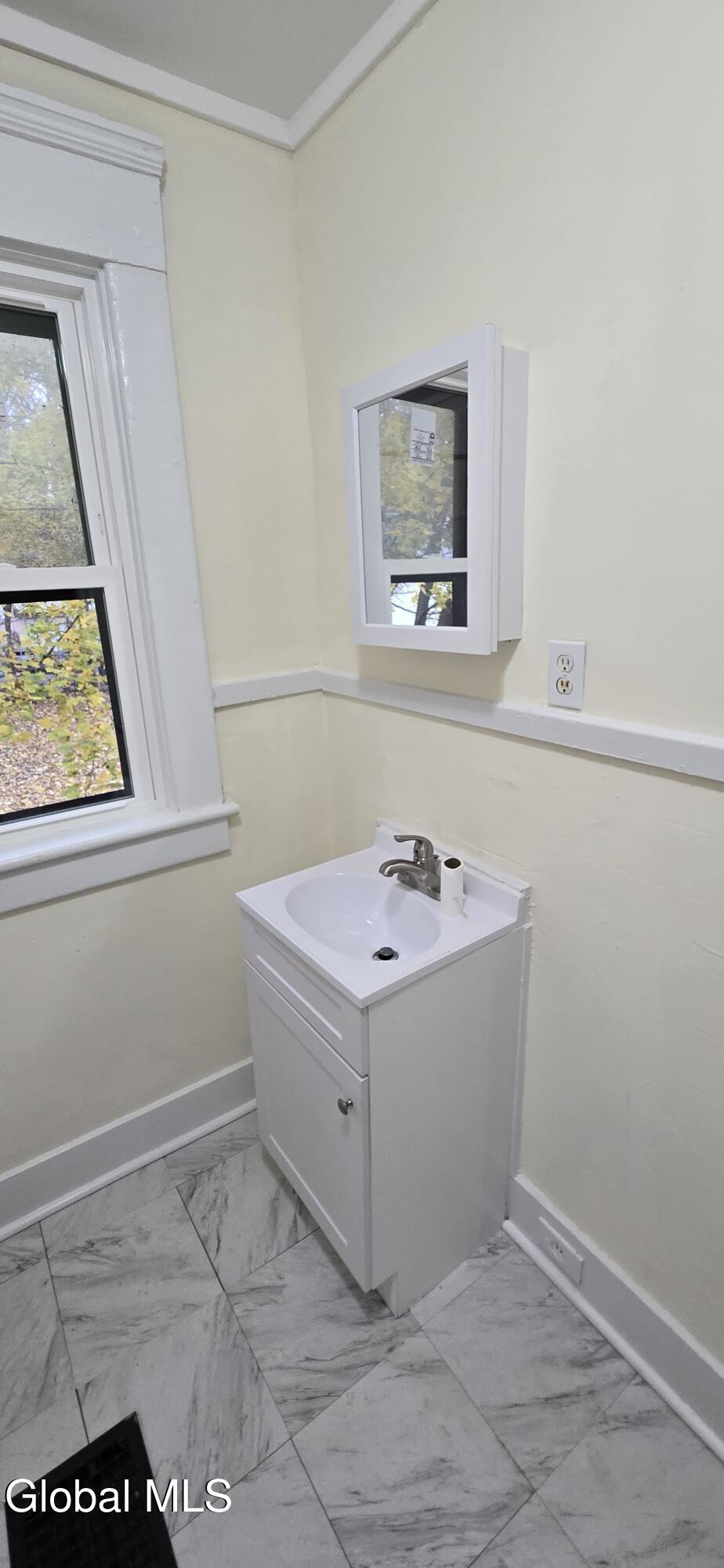 22 Summer Street Gloversville NY 12078