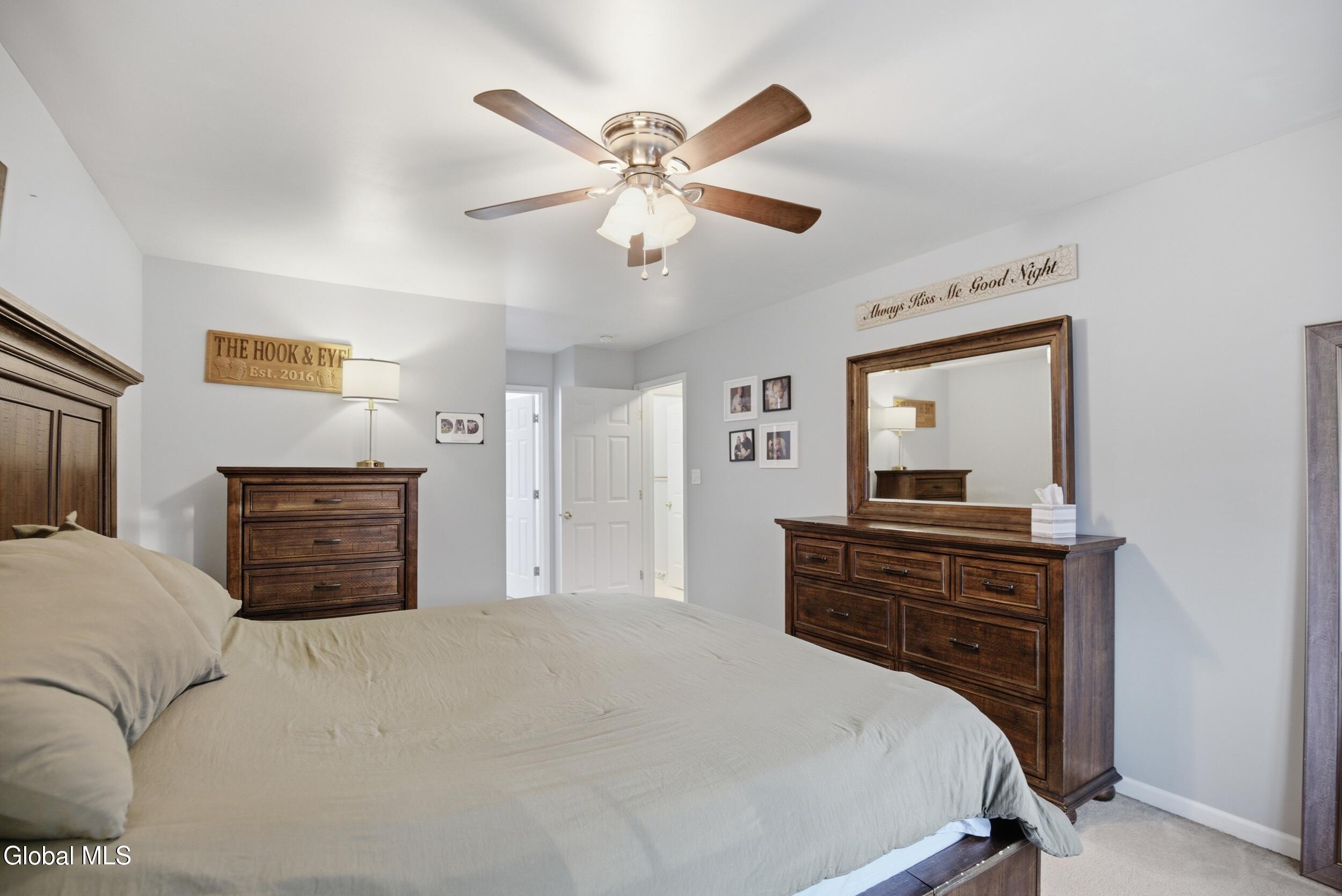 208 Springdale Way Schenectady NY 12306