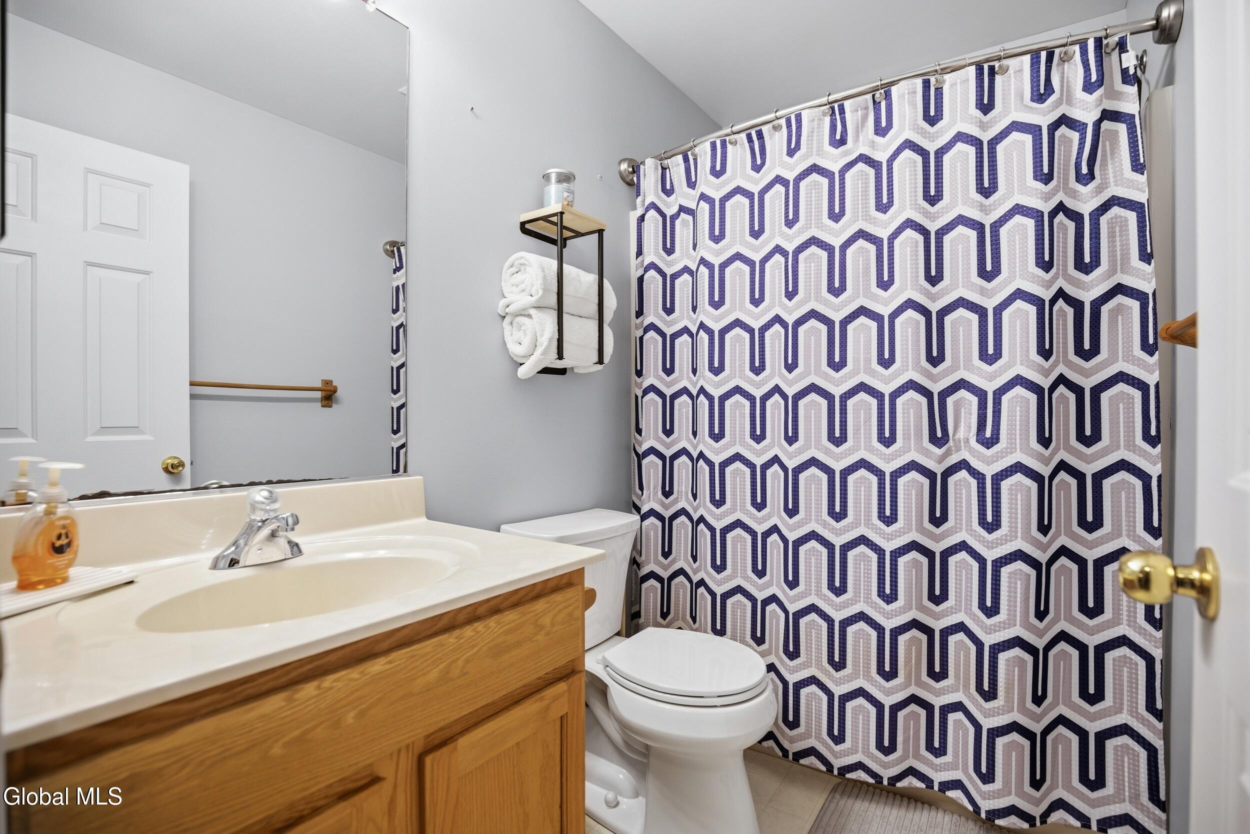 208 Springdale Way Schenectady NY 12306