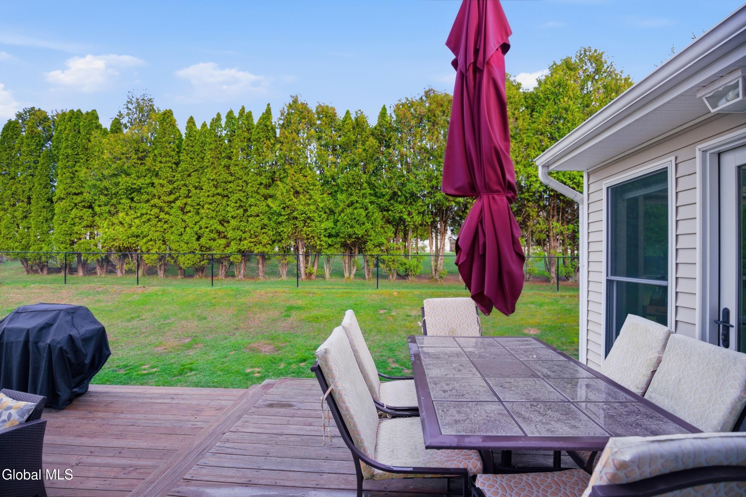 208 Springdale Way Schenectady NY 12306