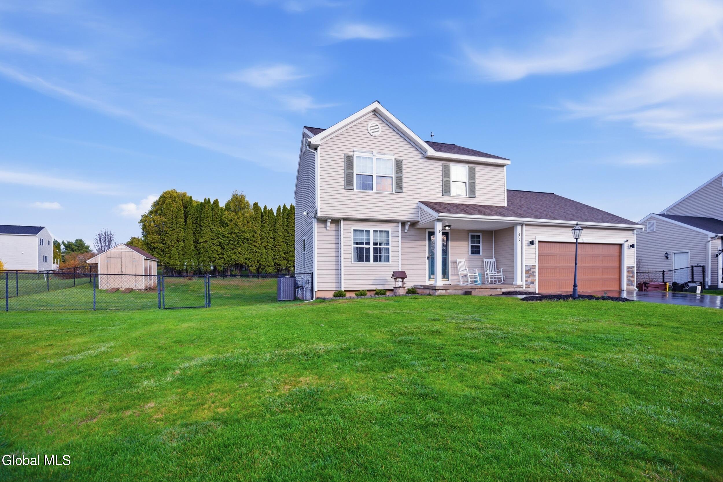 208 Springdale Way Schenectady NY 12306