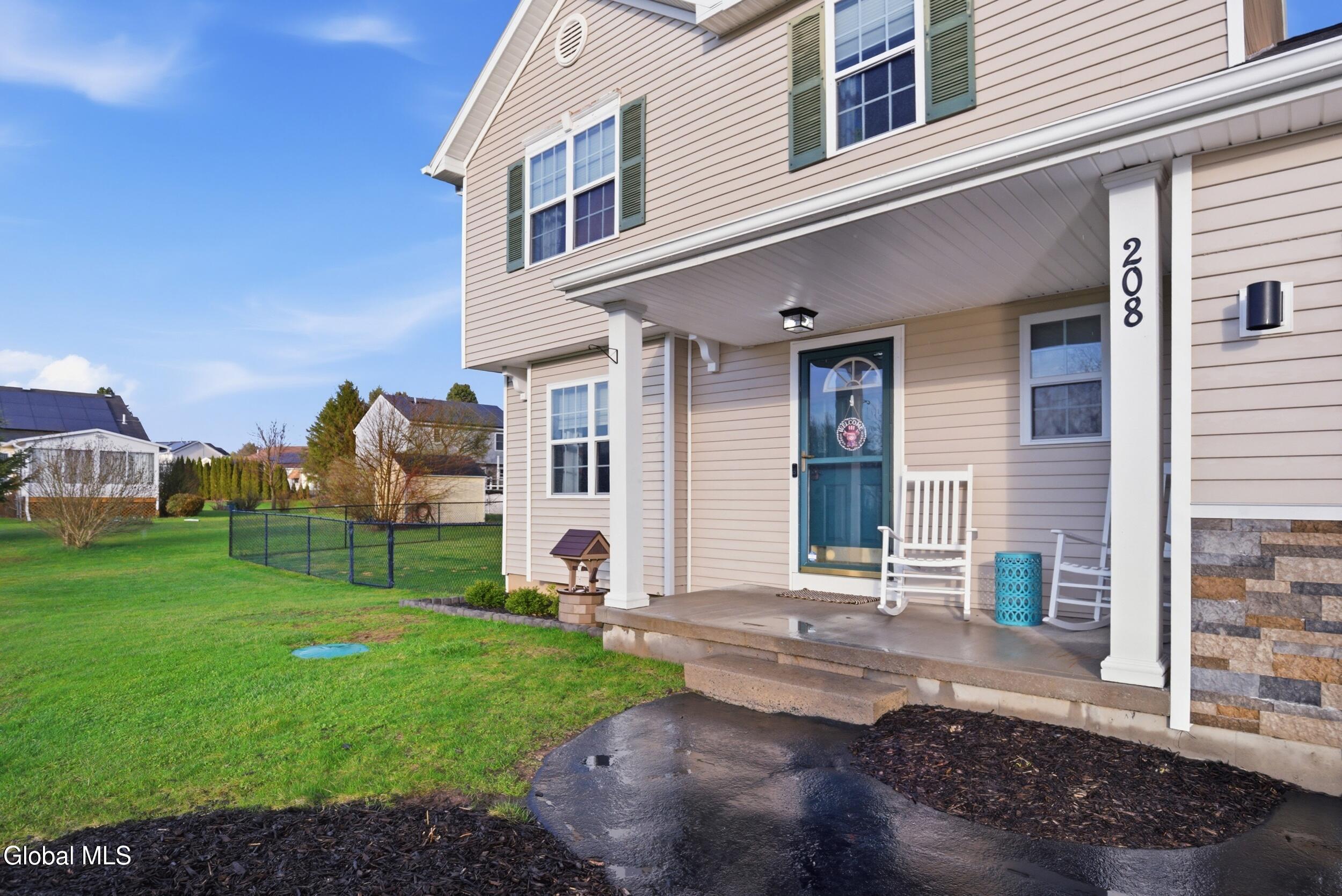 208 Springdale Way Schenectady NY 12306