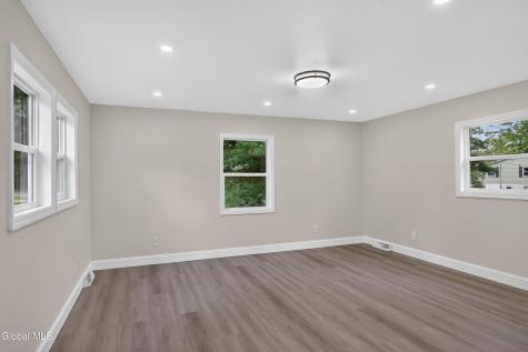 47 Parkwood Drive Clifton Park NY 12065