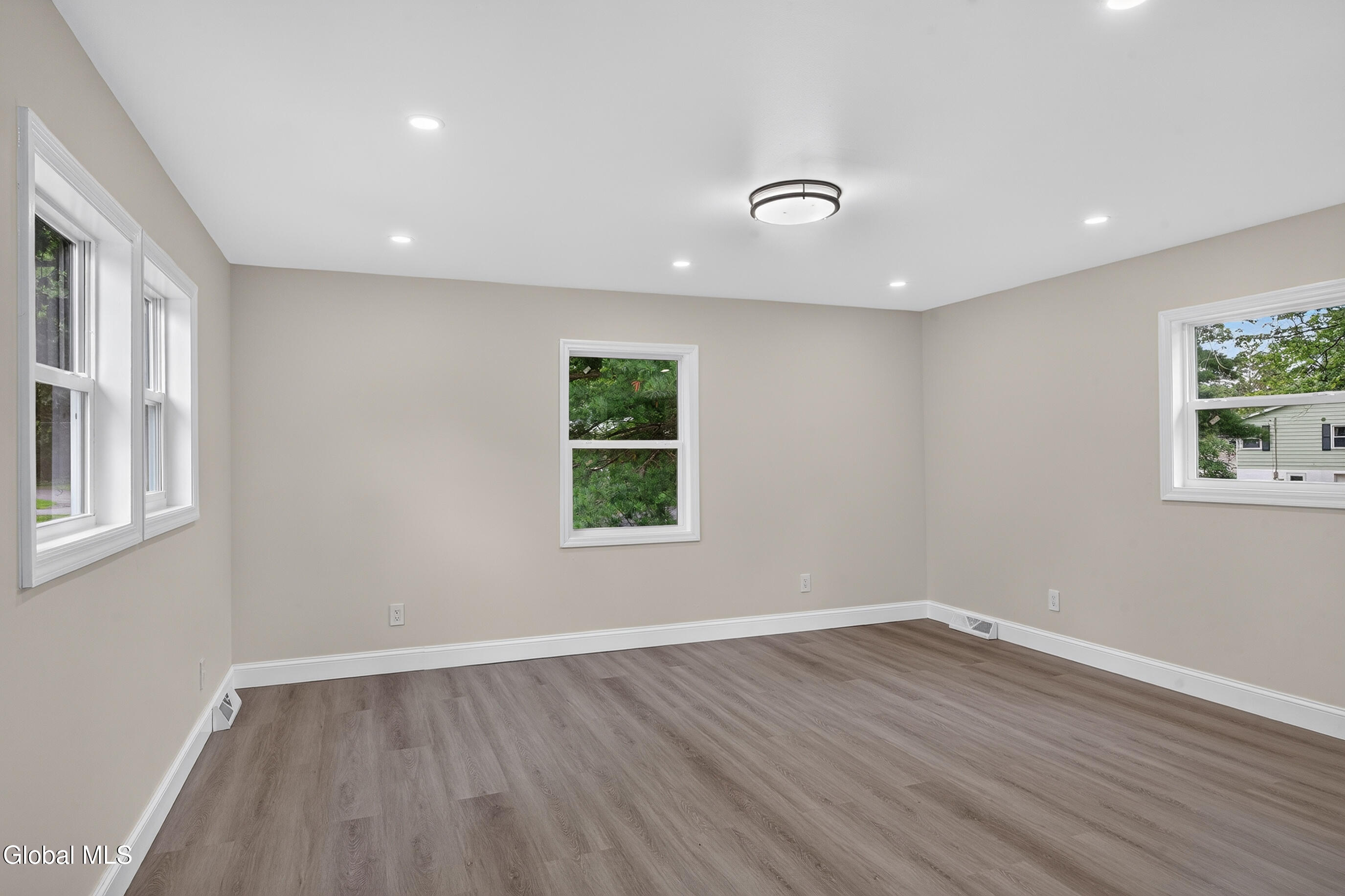 47 Parkwood Drive Clifton Park NY 12065