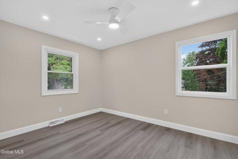 47 Parkwood Drive Clifton Park NY 12065