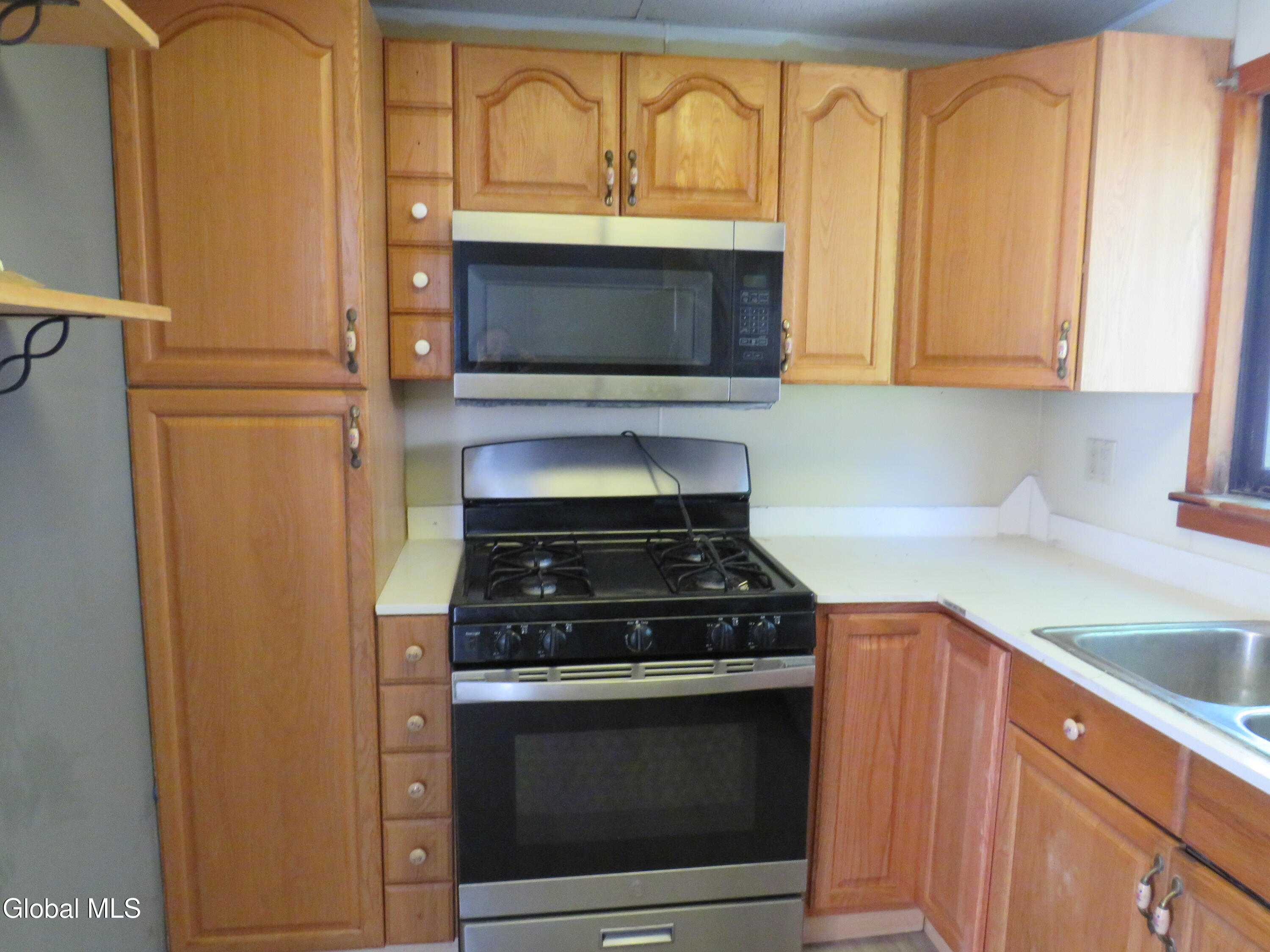 12 Glebe Street Johnstown NY 12095