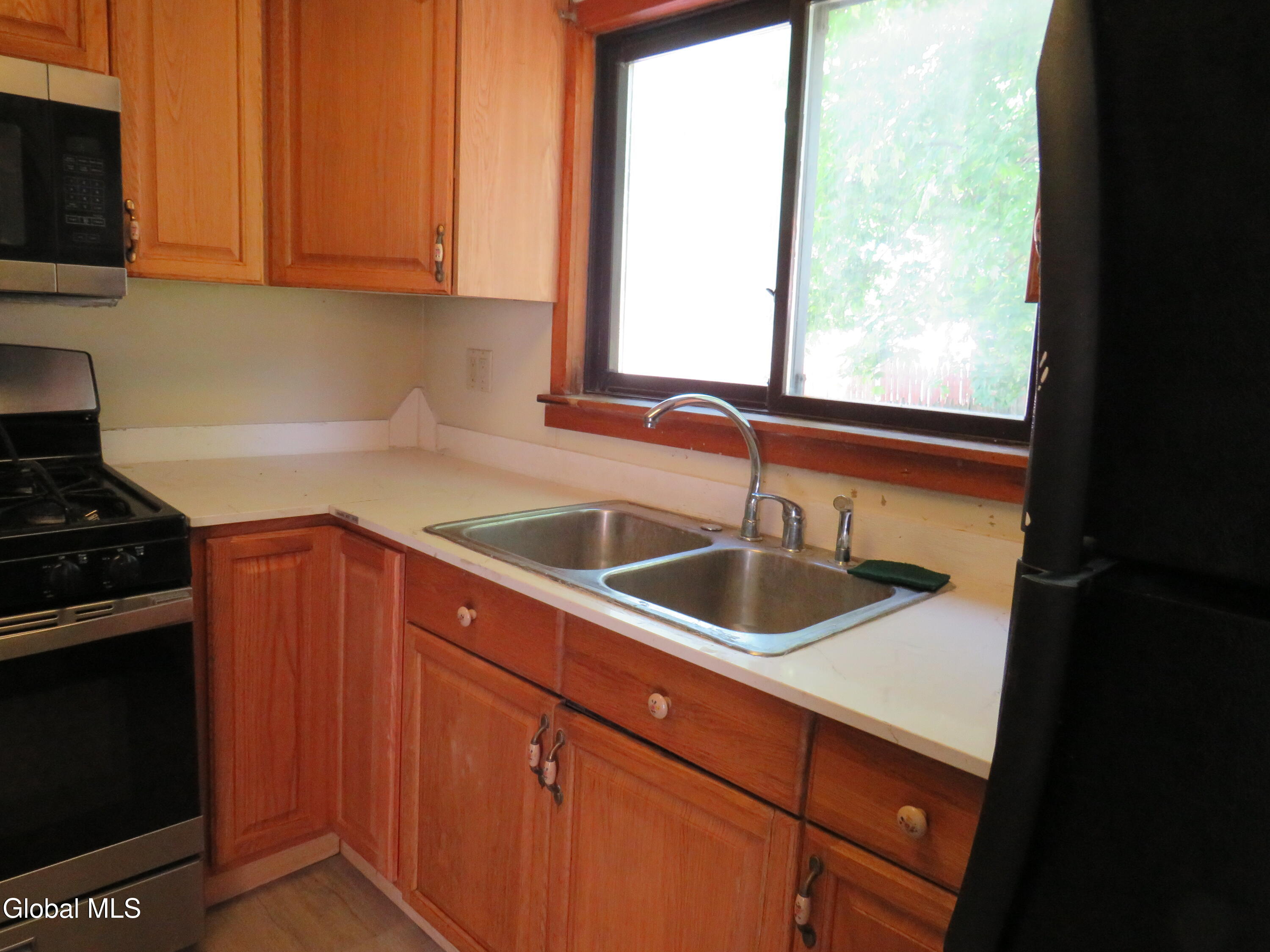 12 Glebe Street Johnstown NY 12095