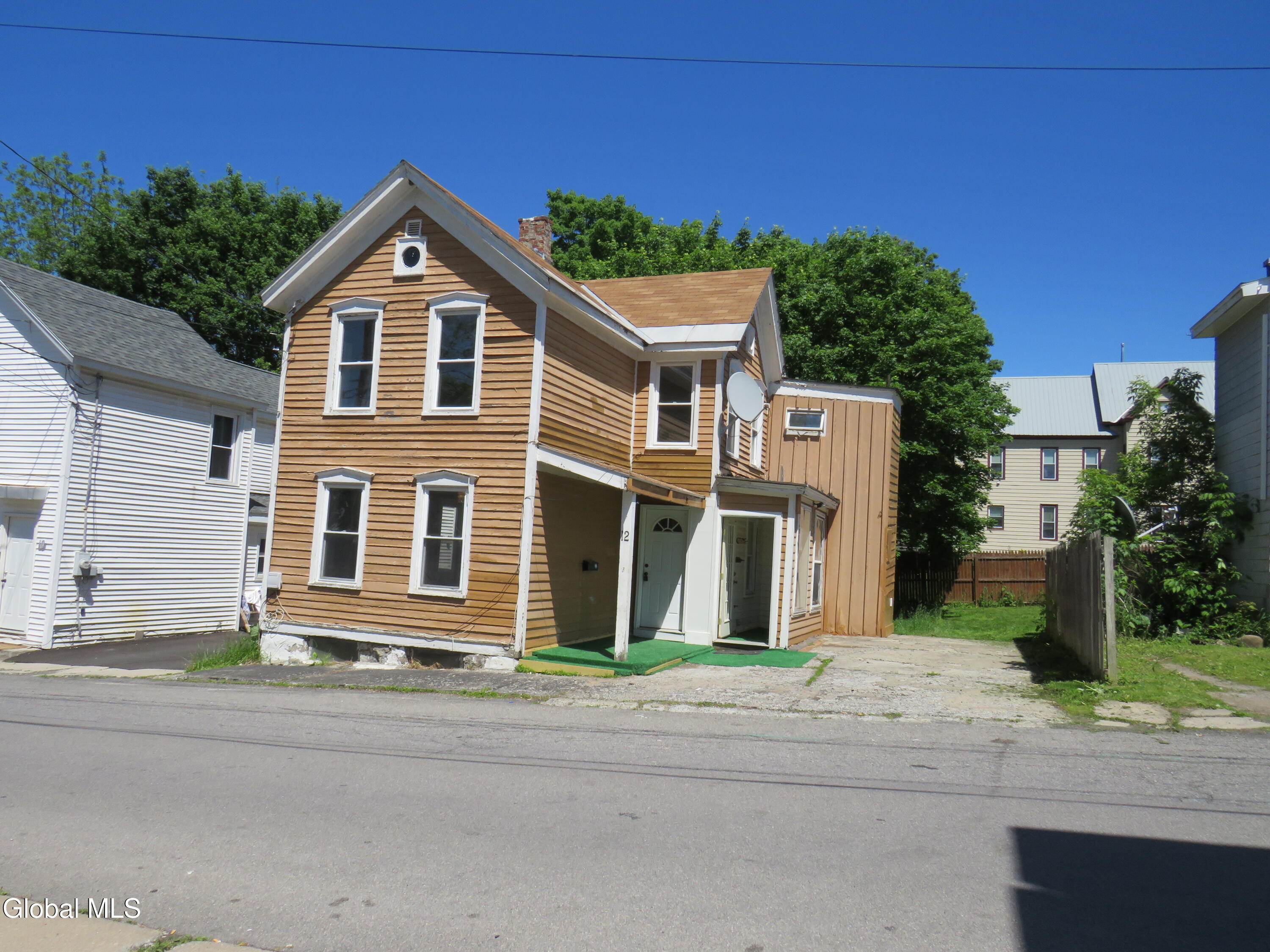 12 Glebe Street Johnstown NY 12095