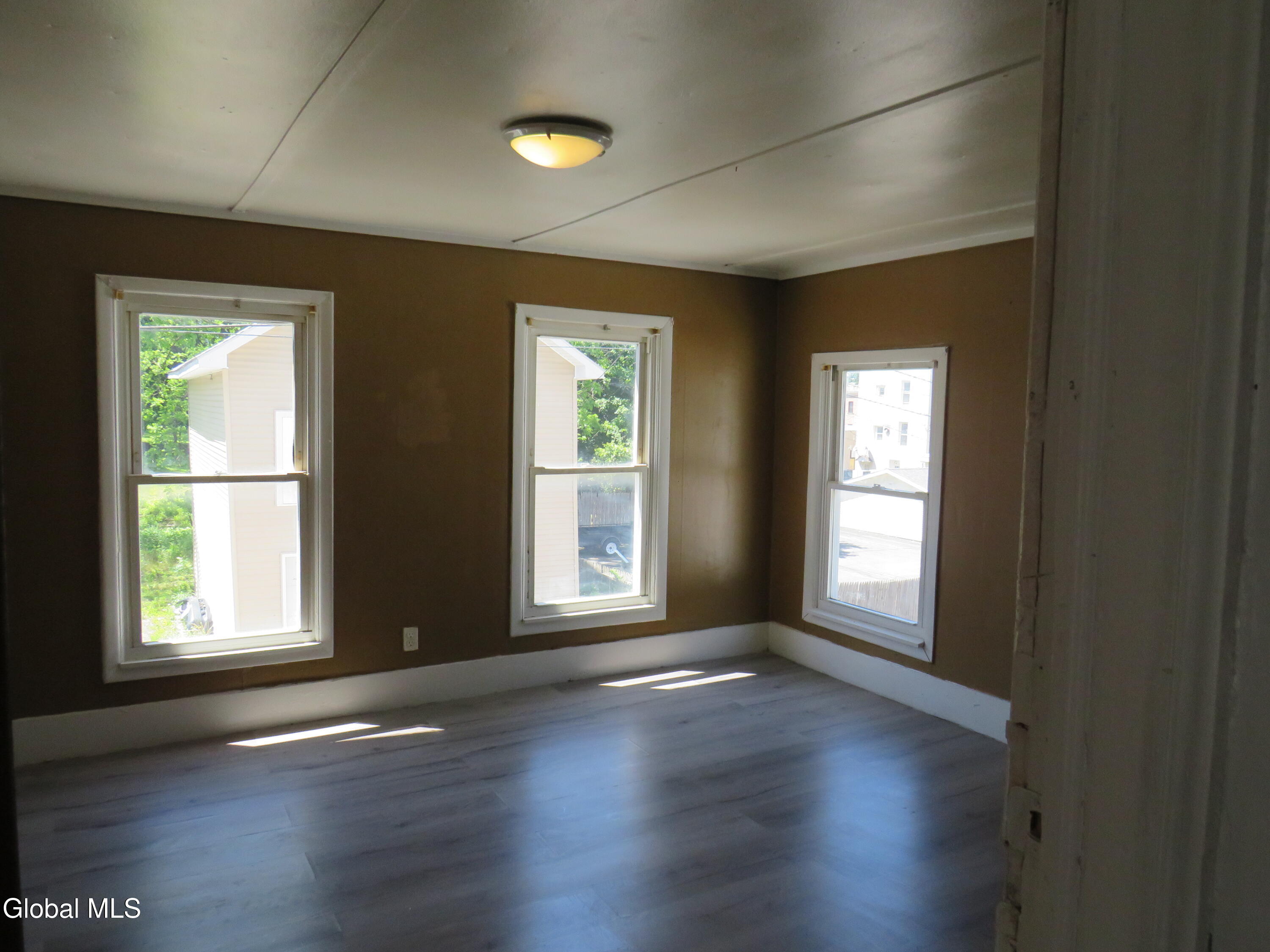 12 Glebe Street Johnstown NY 12095