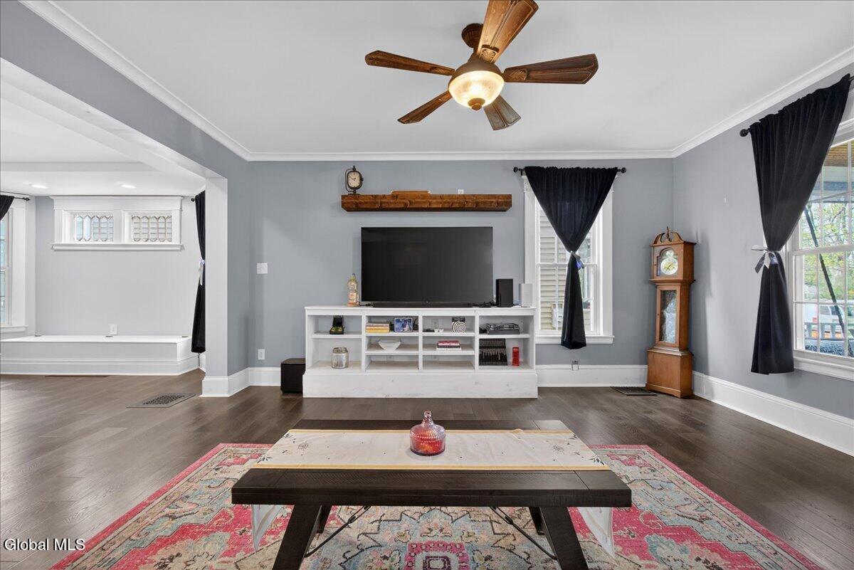 1110 Waverly Place Schenectady NY 12308