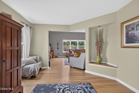 16 Francis Drive Wynantskill NY 12198