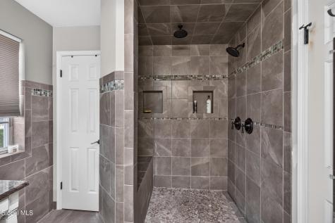 16 Francis Drive Wynantskill NY 12198