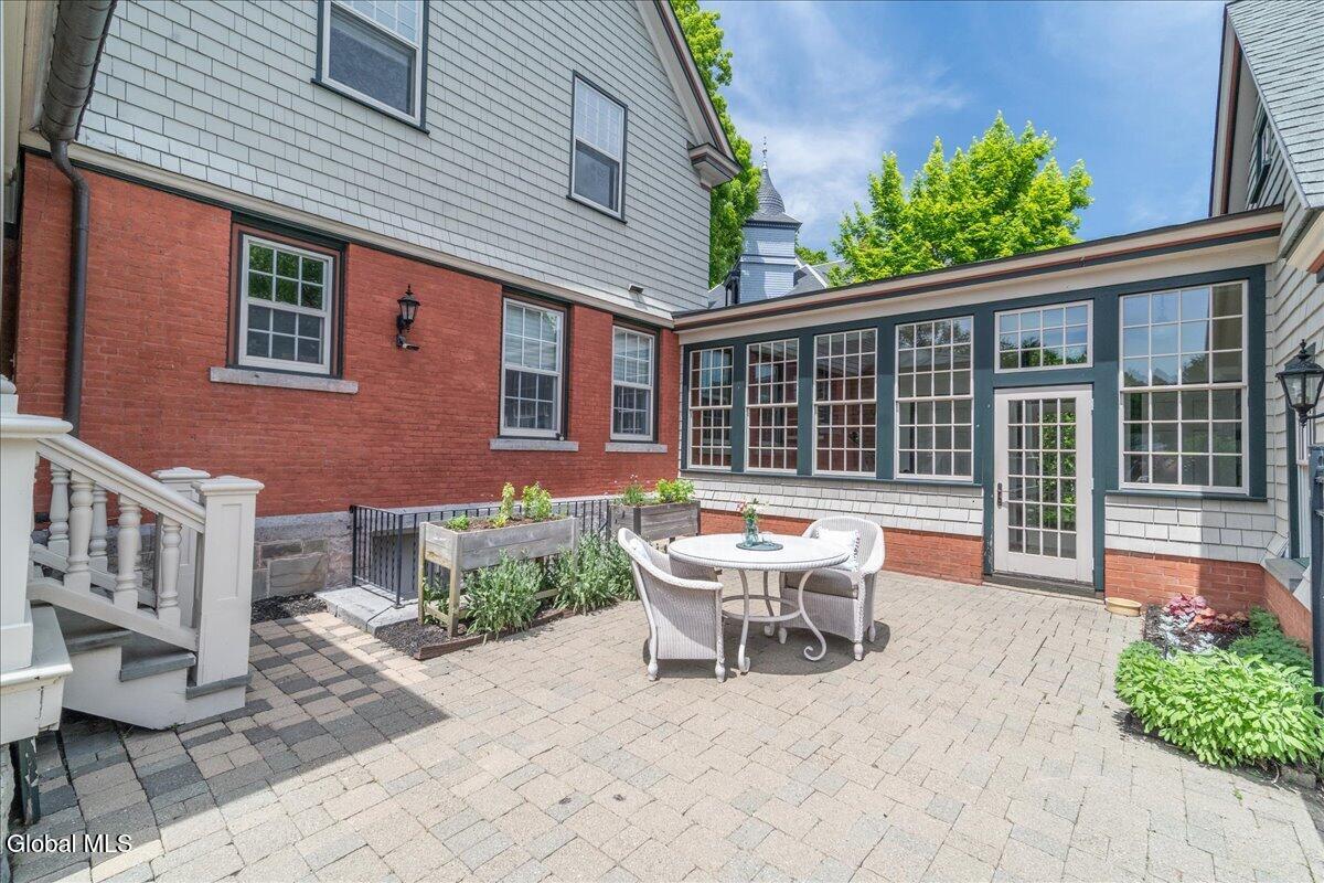 720 N Broadway Saratoga Springs NY 12866