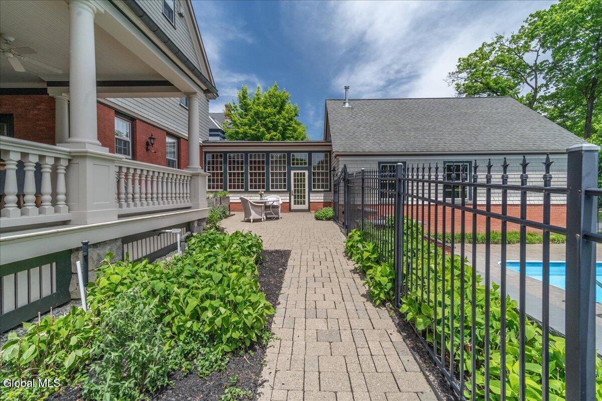 720 N Broadway Saratoga Springs NY 12866