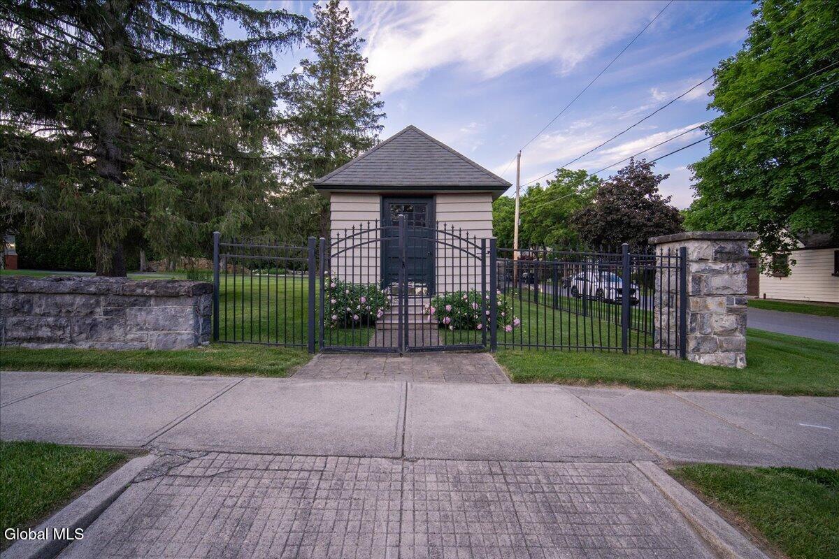 720 N Broadway Saratoga Springs NY 12866