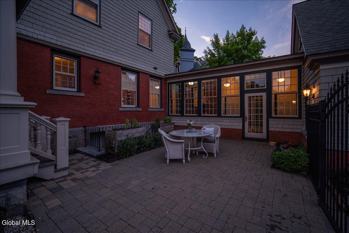 720 N Broadway Saratoga Springs NY 12866