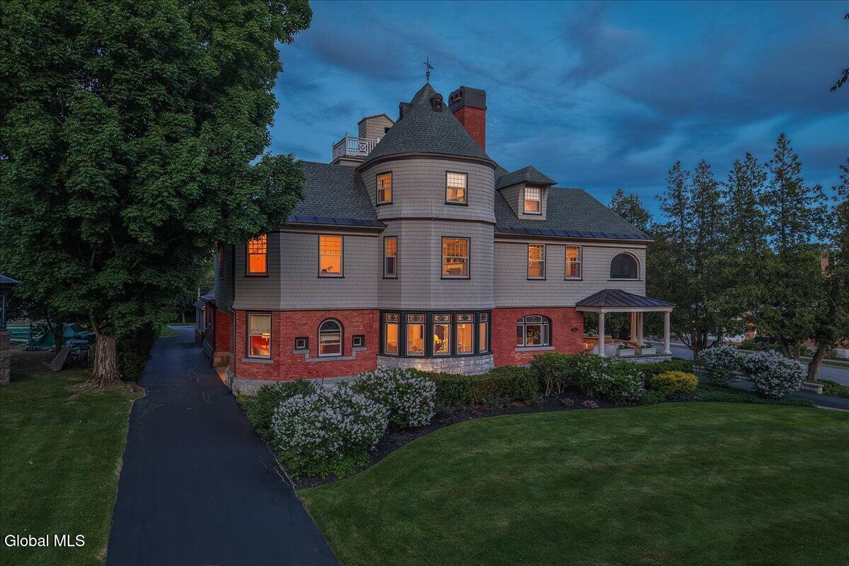 720 N Broadway Saratoga Springs NY 12866