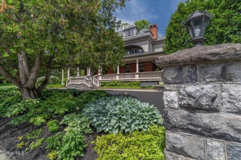 720 N Broadway Saratoga Springs NY 12866