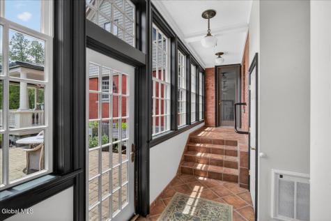 720 N Broadway Saratoga Springs NY 12866
