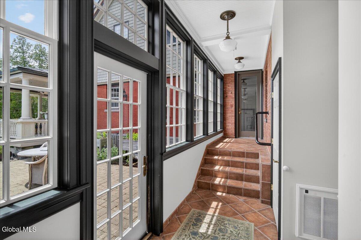 720 N Broadway Saratoga Springs NY 12866