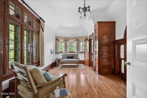 720 N Broadway Saratoga Springs NY 12866