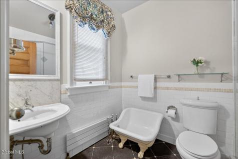 720 N Broadway Saratoga Springs NY 12866
