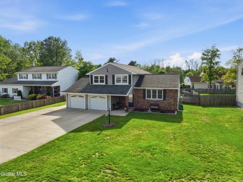 32 Willoughby Drive Albany NY 12205