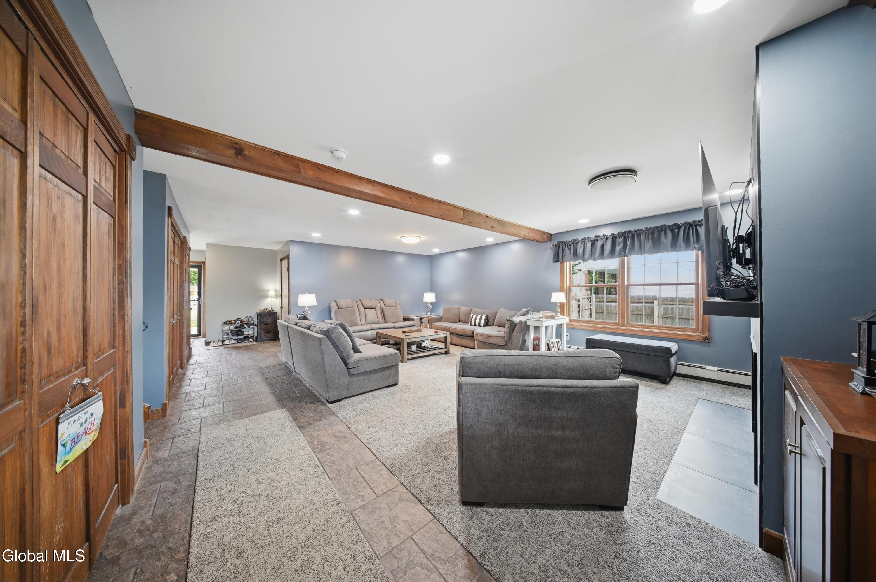 32 Willoughby Drive Albany NY 12205