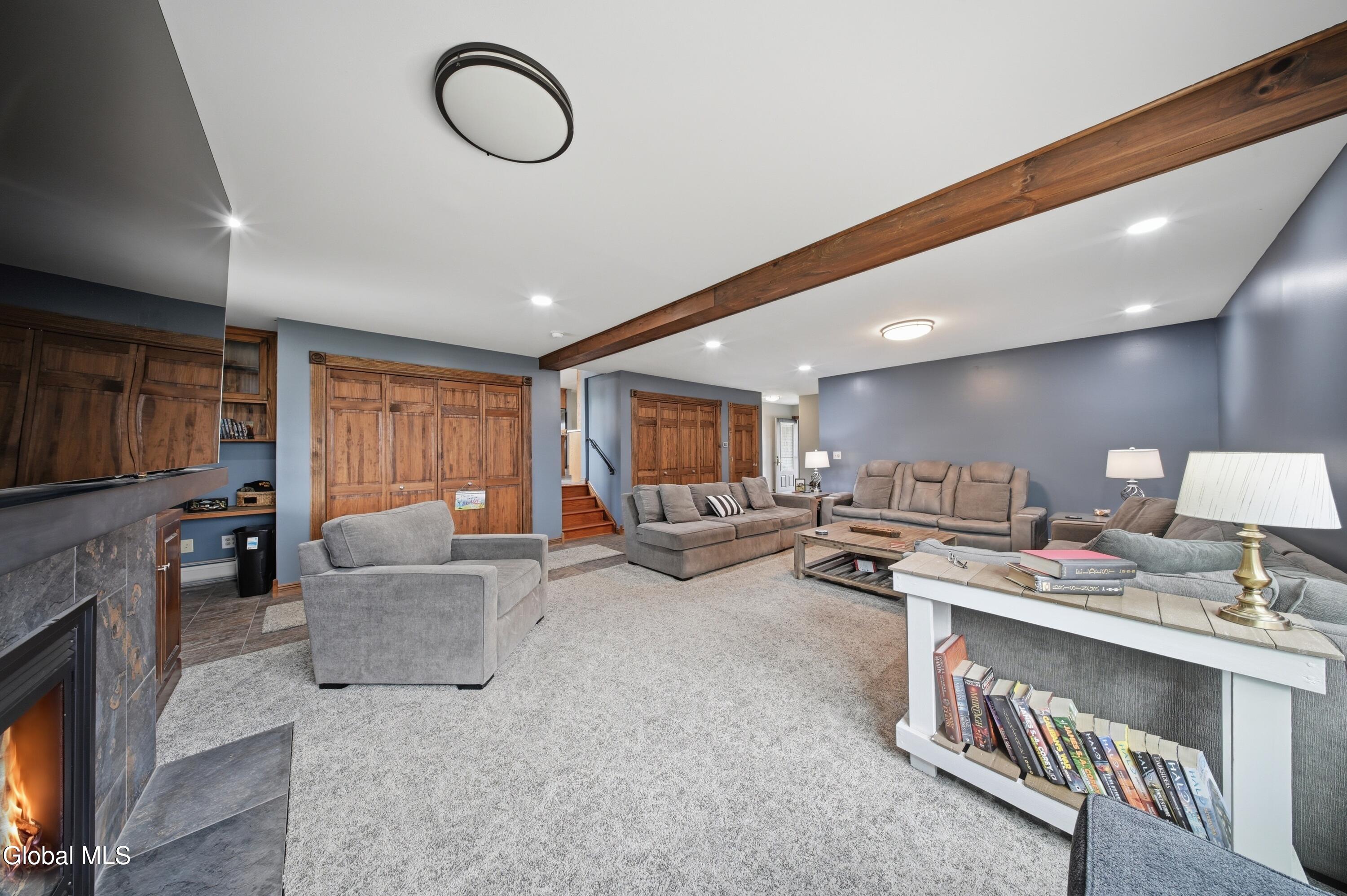 32 Willoughby Drive Albany NY 12205