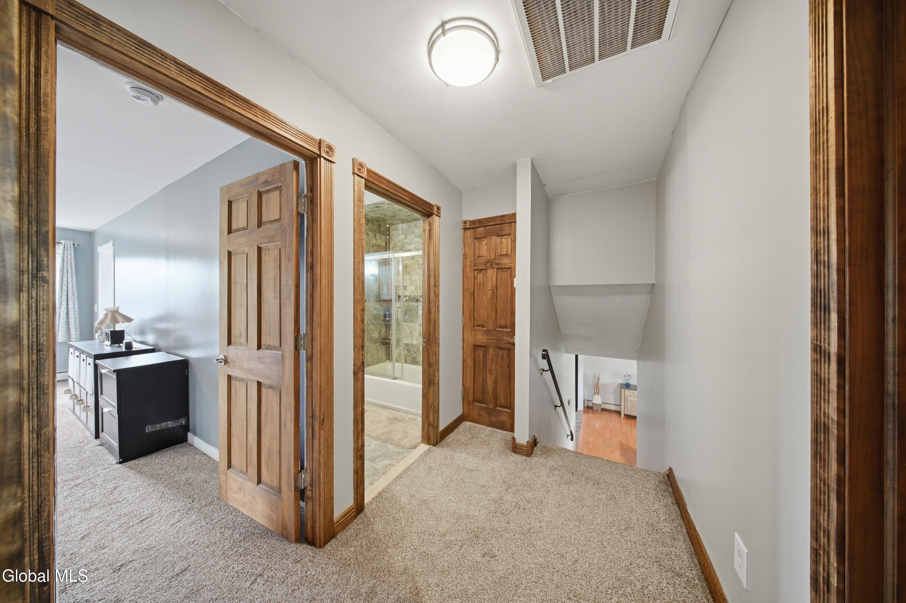 32 Willoughby Drive Albany NY 12205