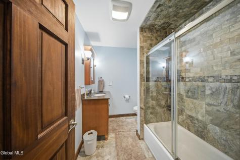 32 Willoughby Drive Albany NY 12205