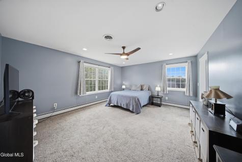 32 Willoughby Drive Albany NY 12205