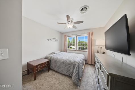 32 Willoughby Drive Albany NY 12205